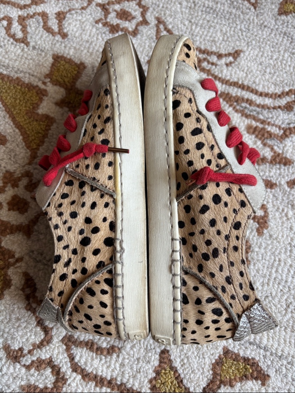 🤎 DOLCE VITA Leopard Print Calf Hair Sneakers - Picture 2 of 12